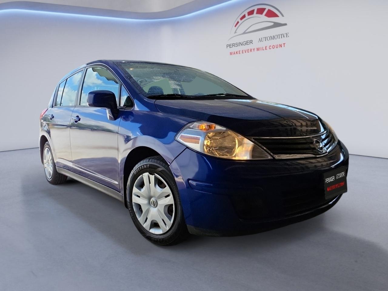 Nissan Versa 1.8 S Hatchback 2012