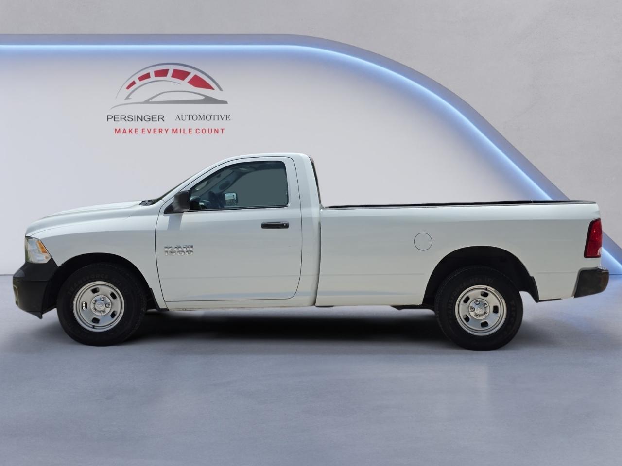 RAM 1500 Tradesman 4x2 Regular Cab 8' Box 2017