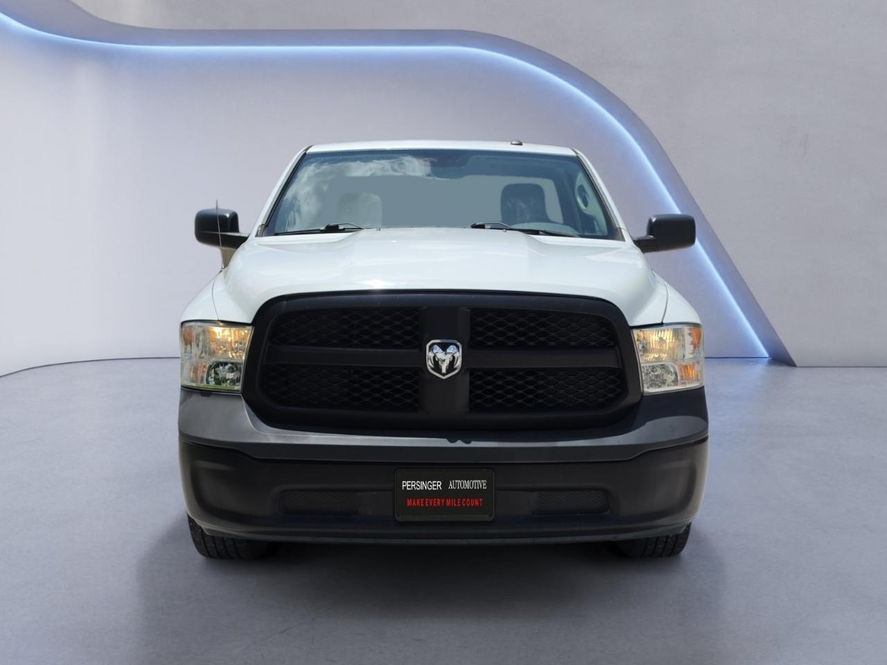 RAM 1500 Tradesman 4x2 Regular Cab 8' Box 2017