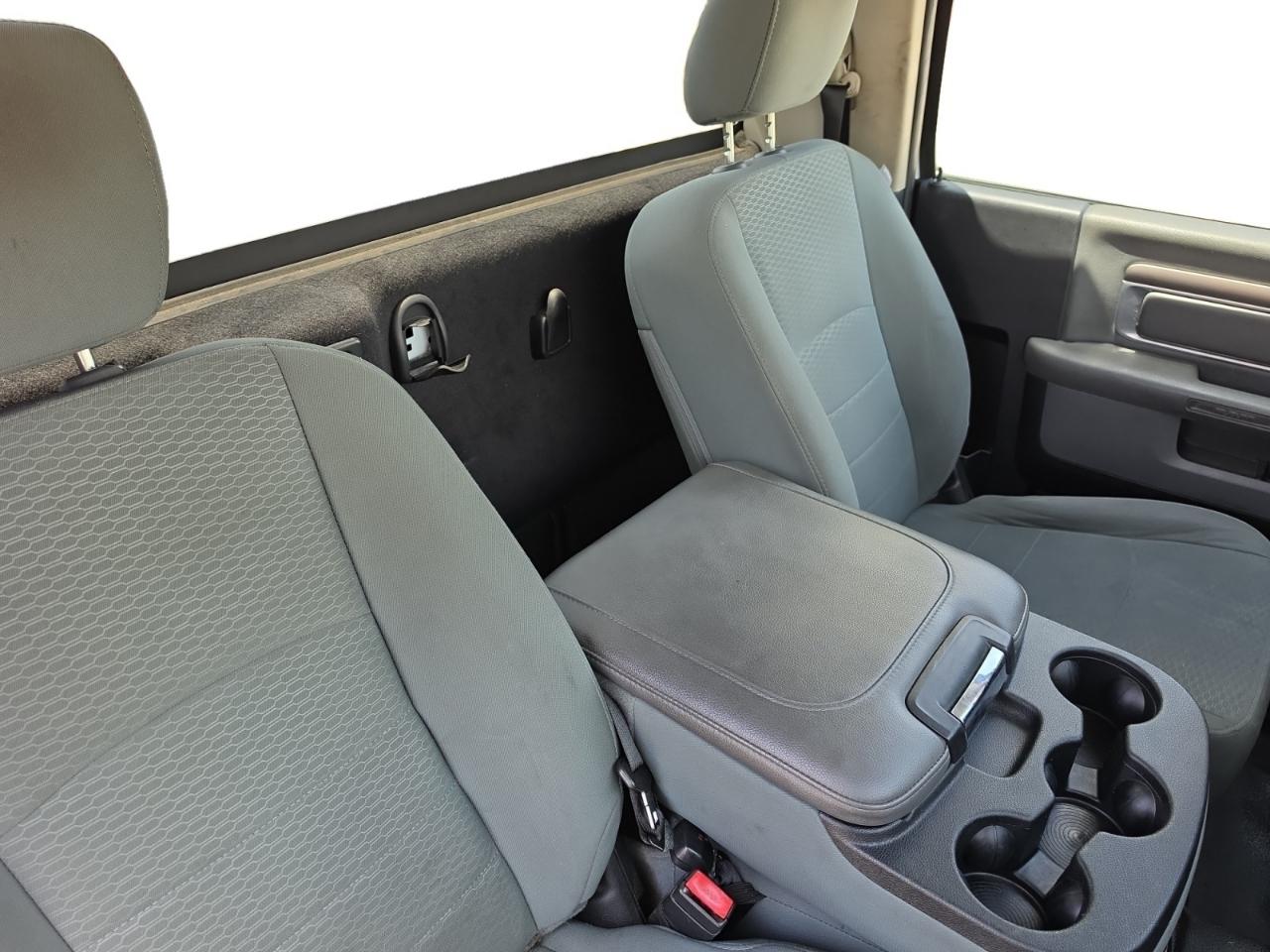 RAM 1500 Tradesman 4x2 Regular Cab 8' Box 2017