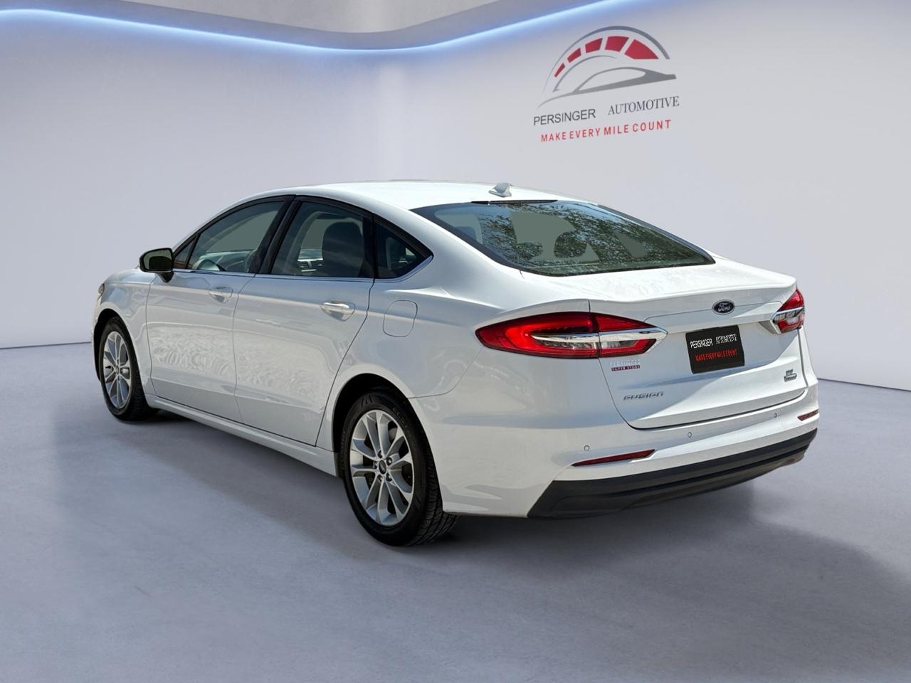 Ford Fusion Hybrid SE FWD 2020