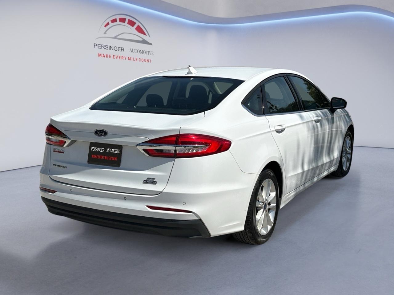 Ford Fusion Hybrid SE FWD 2020