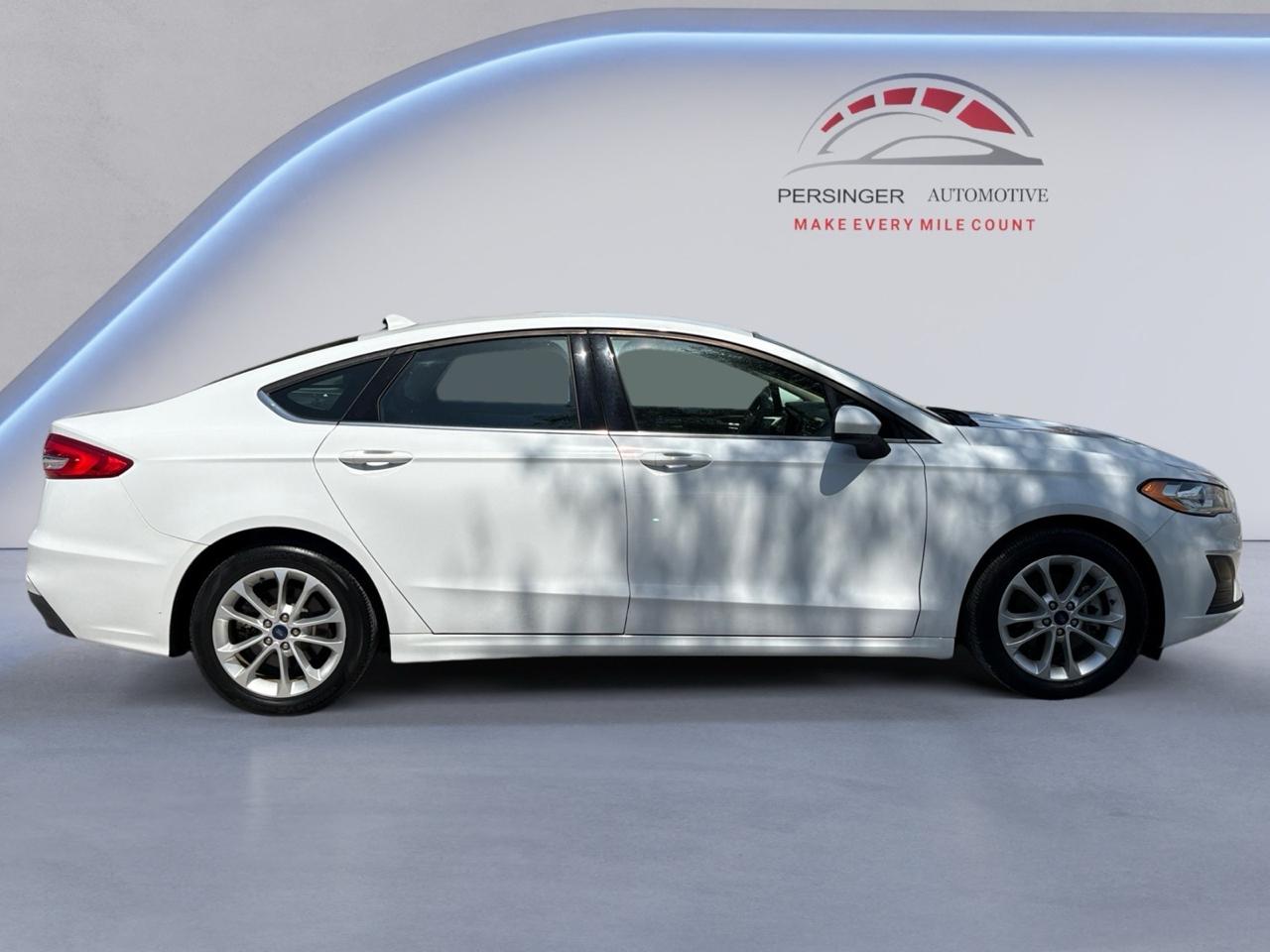 Ford Fusion Hybrid SE FWD 2020