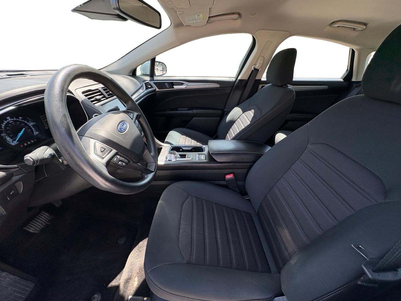Ford Fusion Hybrid SE FWD 2020