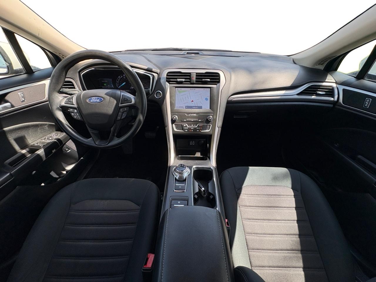 Ford Fusion Hybrid SE FWD 2020