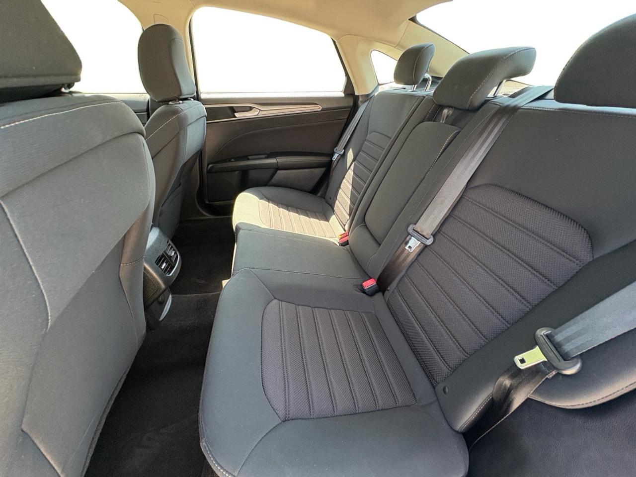 Ford Fusion Hybrid SE FWD 2020