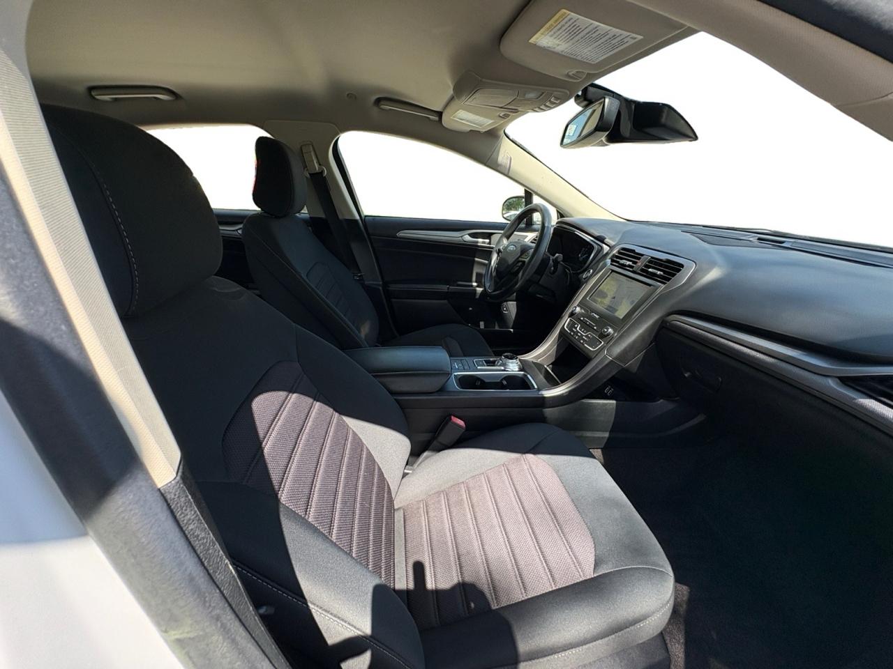 Ford Fusion Hybrid SE FWD 2020