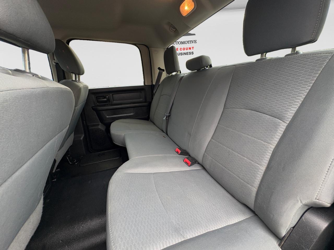 RAM 2500 Tradesman 4x4 Crew Cab 8' Box 2017