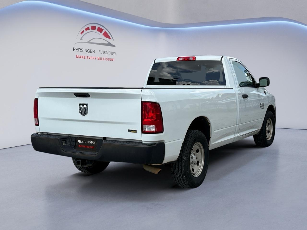 RAM 1500 Classic Tradesman 4x2 Reg Cab 8' Box 2019