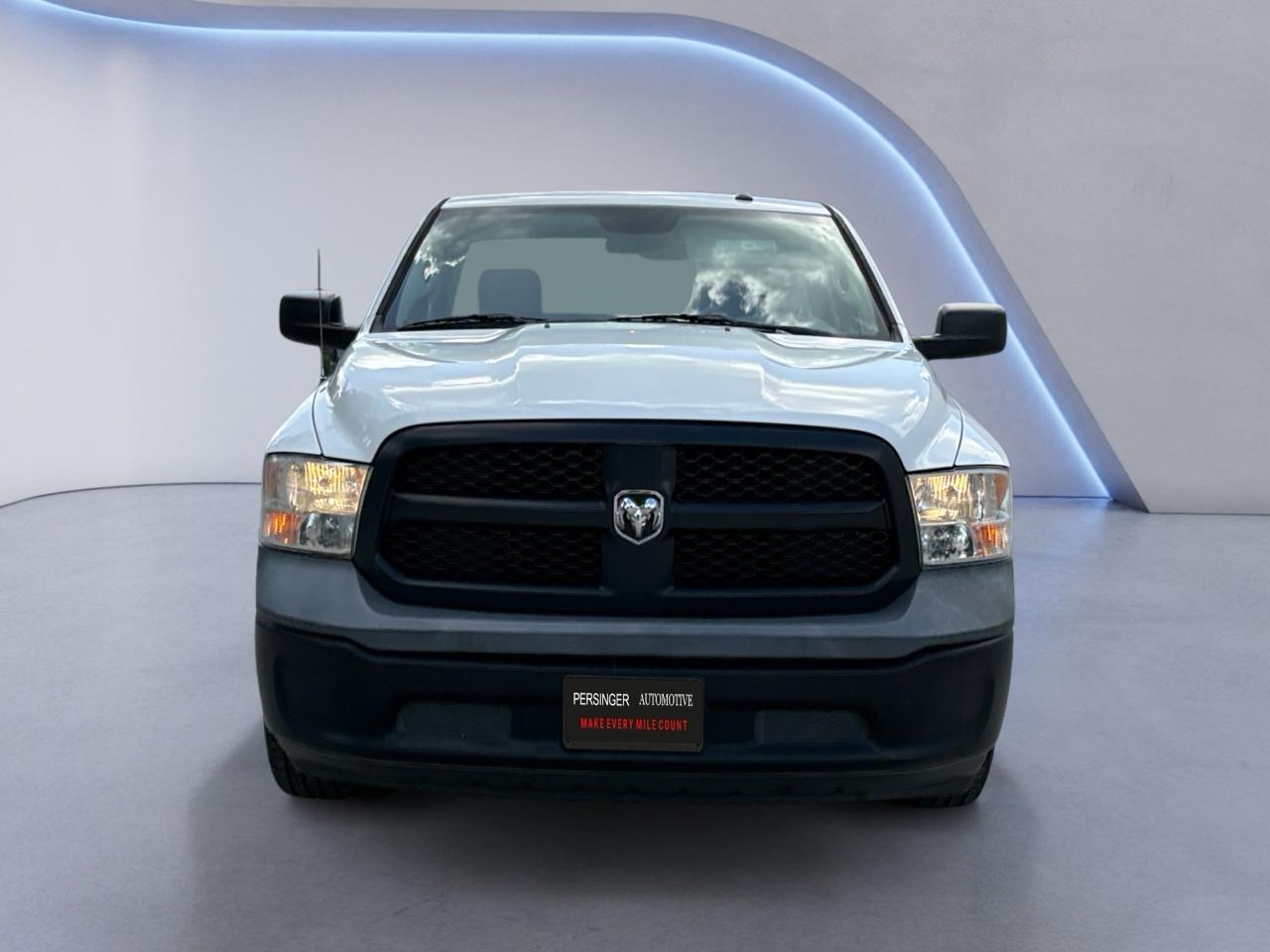 RAM 1500 Classic Tradesman 4x2 Reg Cab 8' Box 2019