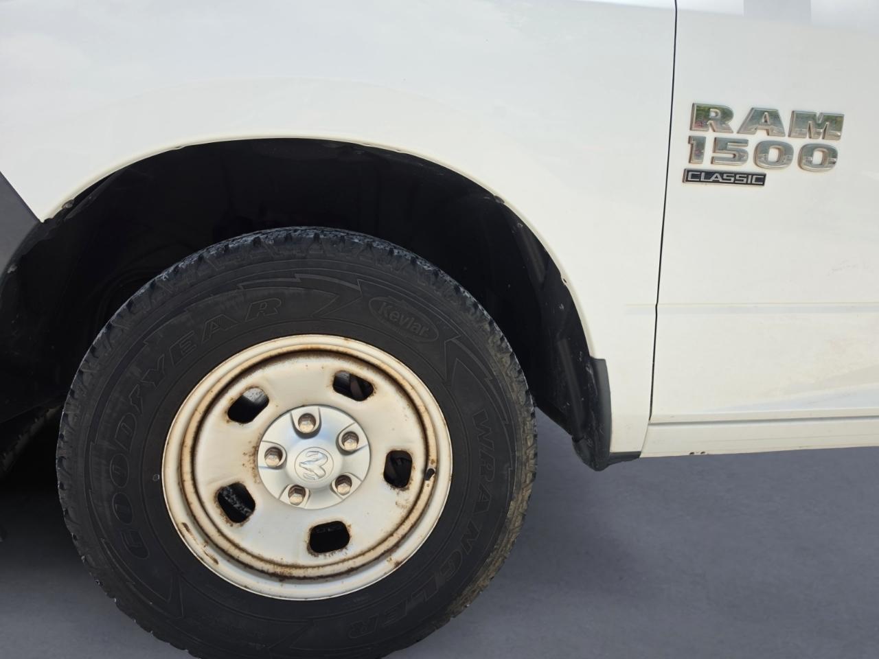 RAM 1500 Classic Tradesman 4x4 Quad Cab 6'4" Box 2019