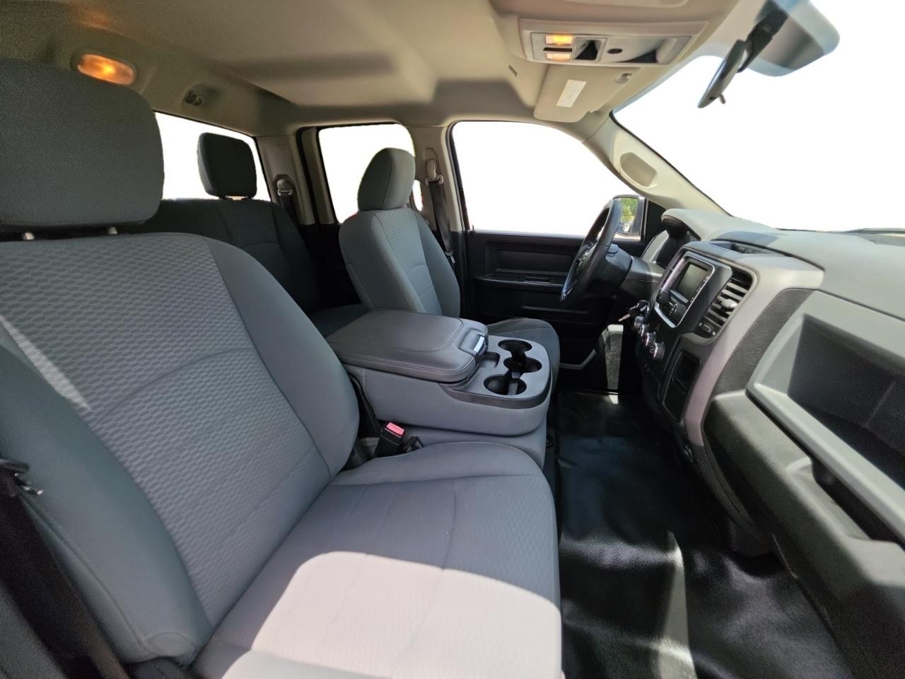 RAM 1500 Classic Tradesman 4x4 Quad Cab 6'4" Box 2019