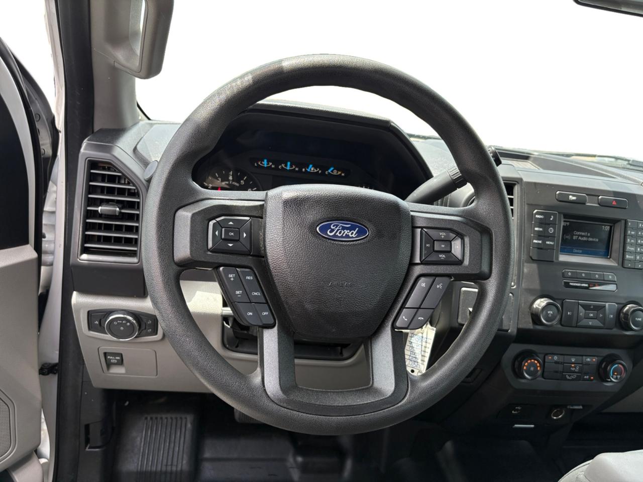 Ford F-150 XL 2WD SuperCab 6.5' Box 2017