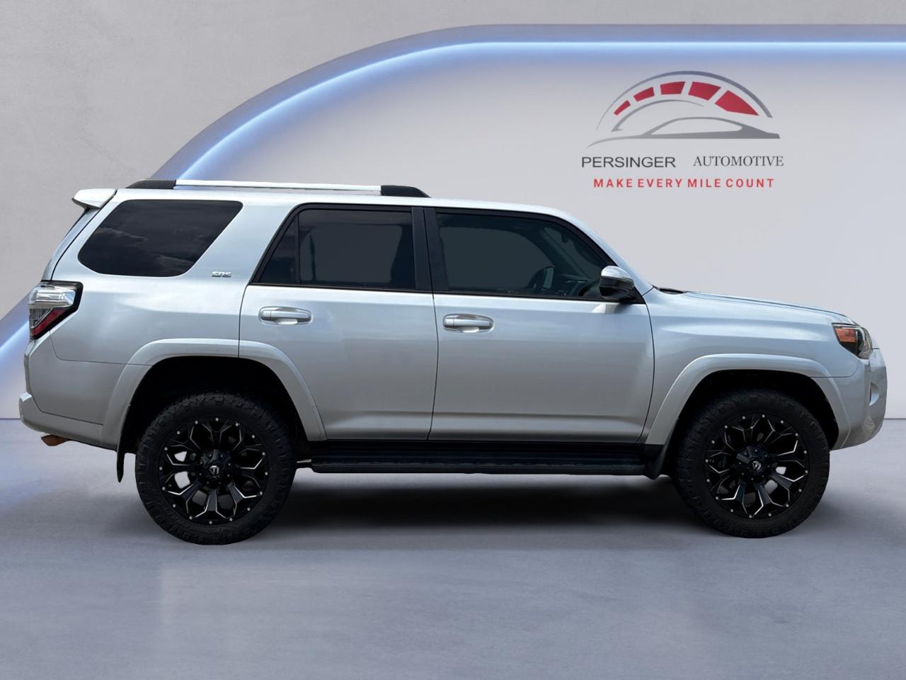 Toyota 4Runner SR5 4WD (Natl) 2019