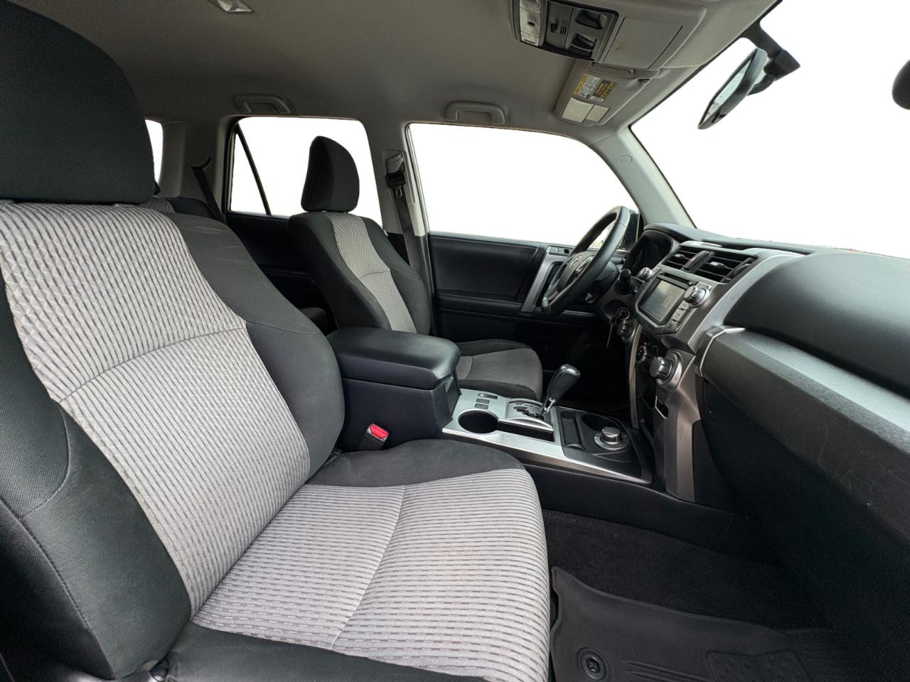 Toyota 4Runner SR5 4WD (Natl) 2019