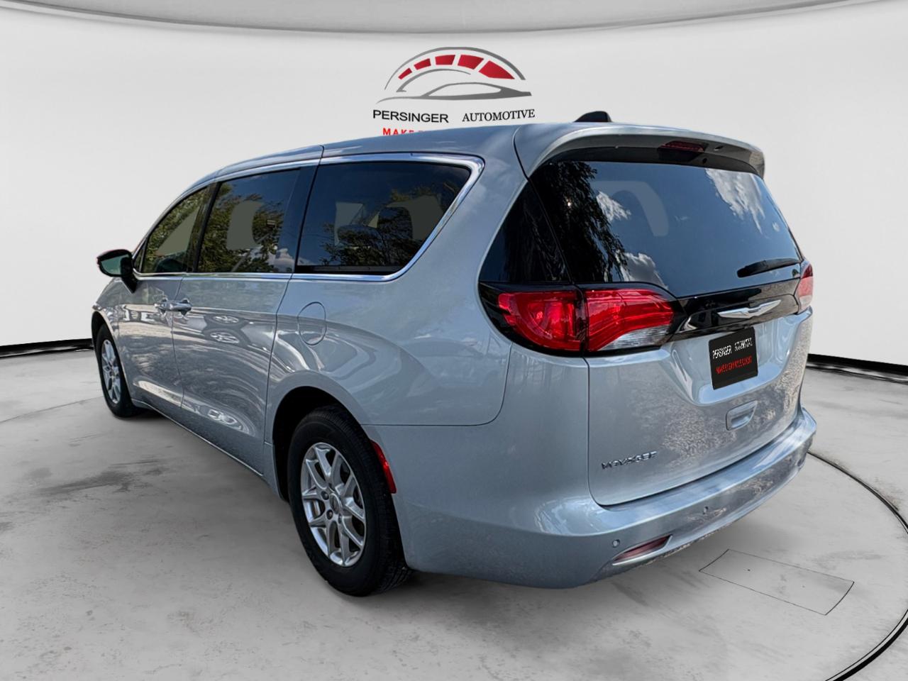 Chrysler Voyager LX FWD 2024