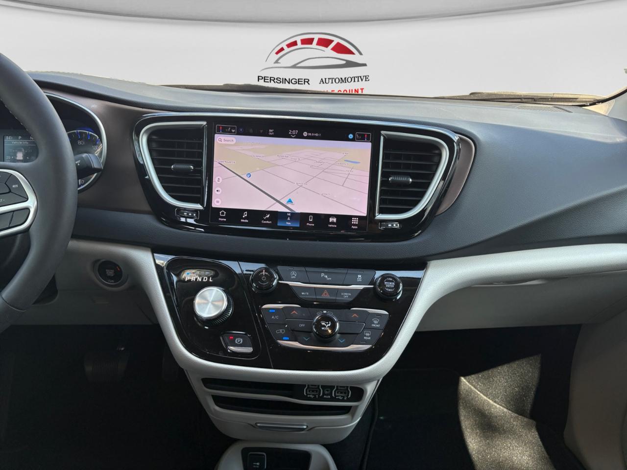 Chrysler Voyager LX FWD 2024