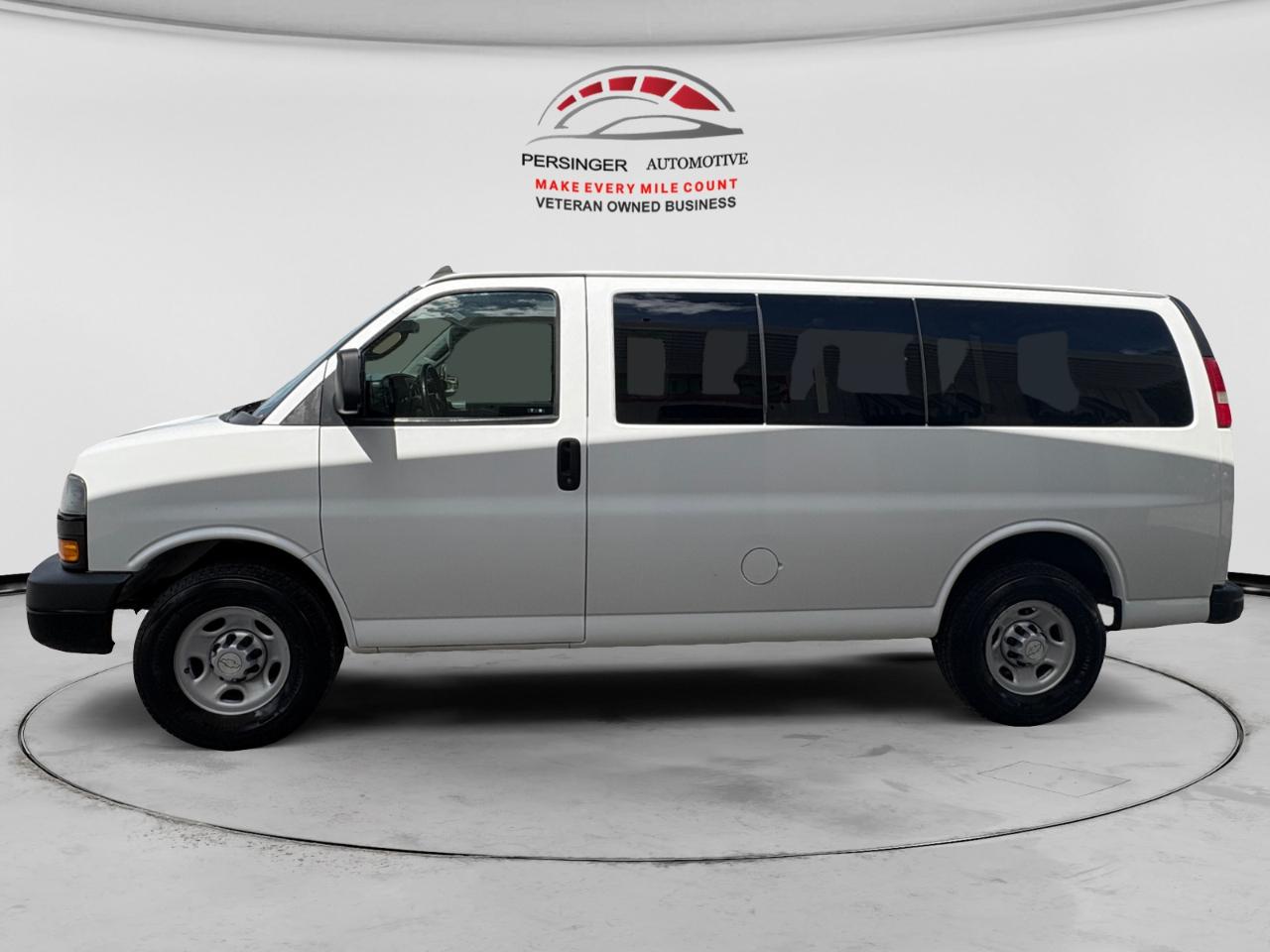 Chevrolet Express Passenger RWD 2500 135" LS 2019