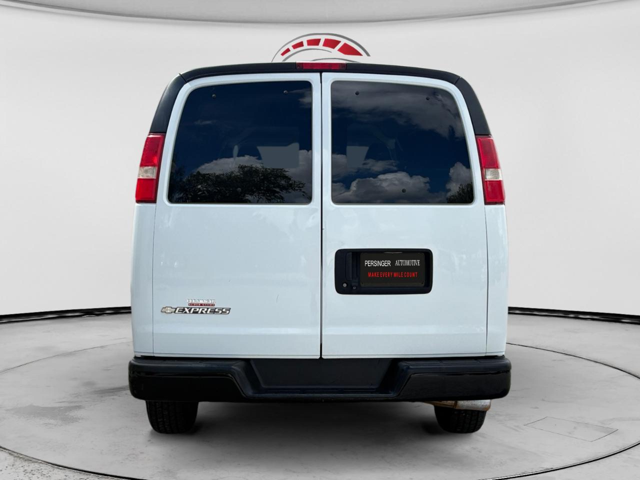 Chevrolet Express Passenger RWD 2500 135" LS 2019