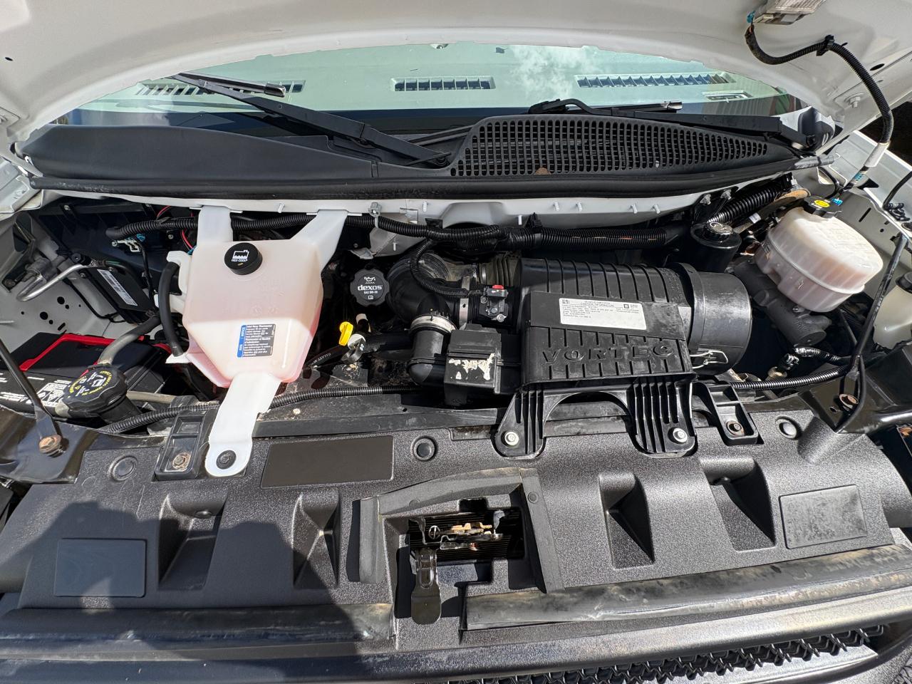 Chevrolet Express Passenger RWD 2500 135" LS 2019