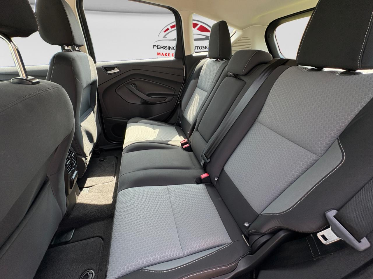 Ford C-Max Hybrid SE FWD 2017