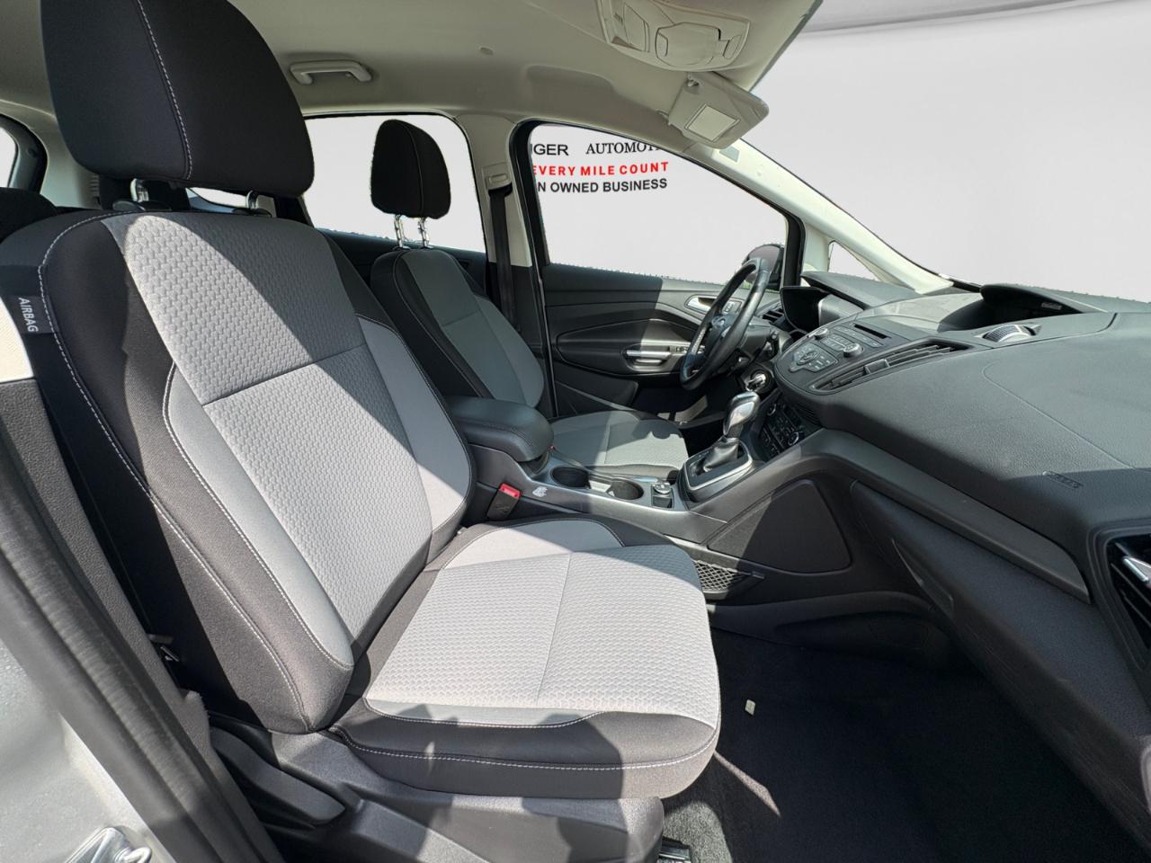 Ford C-Max Hybrid SE FWD 2017