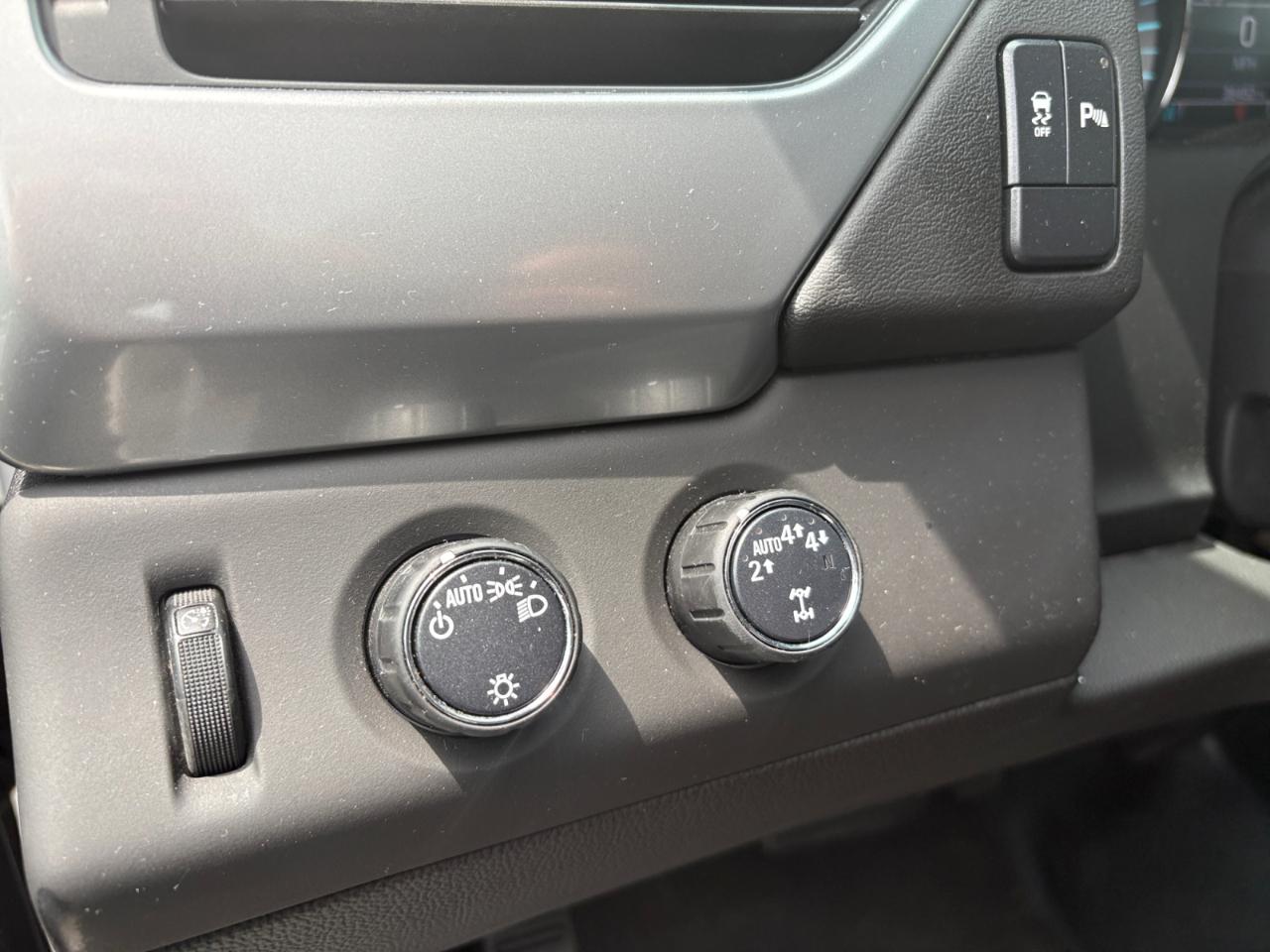 Chevrolet Tahoe 4WD 2018