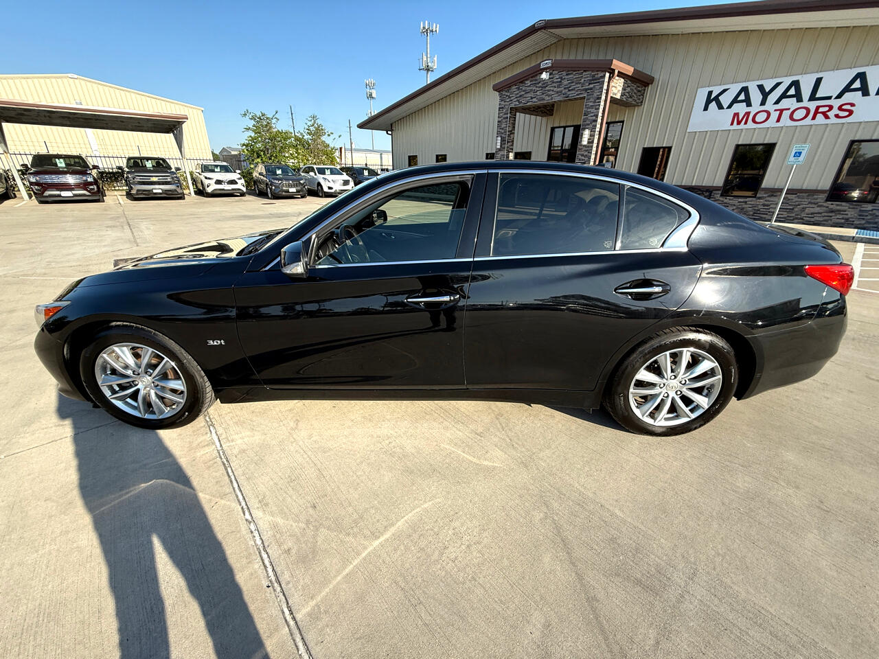 2017 Infiniti Q50 3.0t Premium AWD photo 3