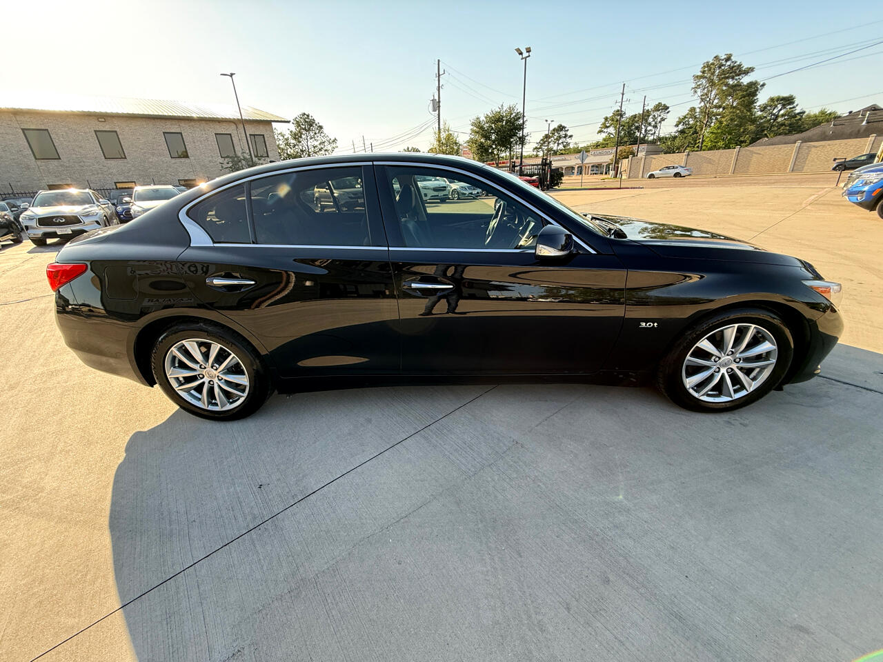 2017 Infiniti Q50 3.0t Premium AWD photo 7