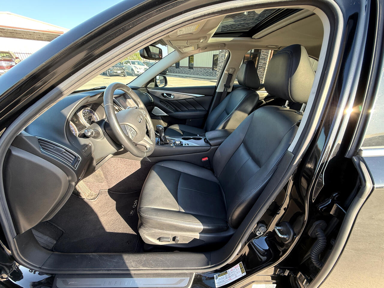 2017 Infiniti Q50 3.0t Premium AWD photo 10