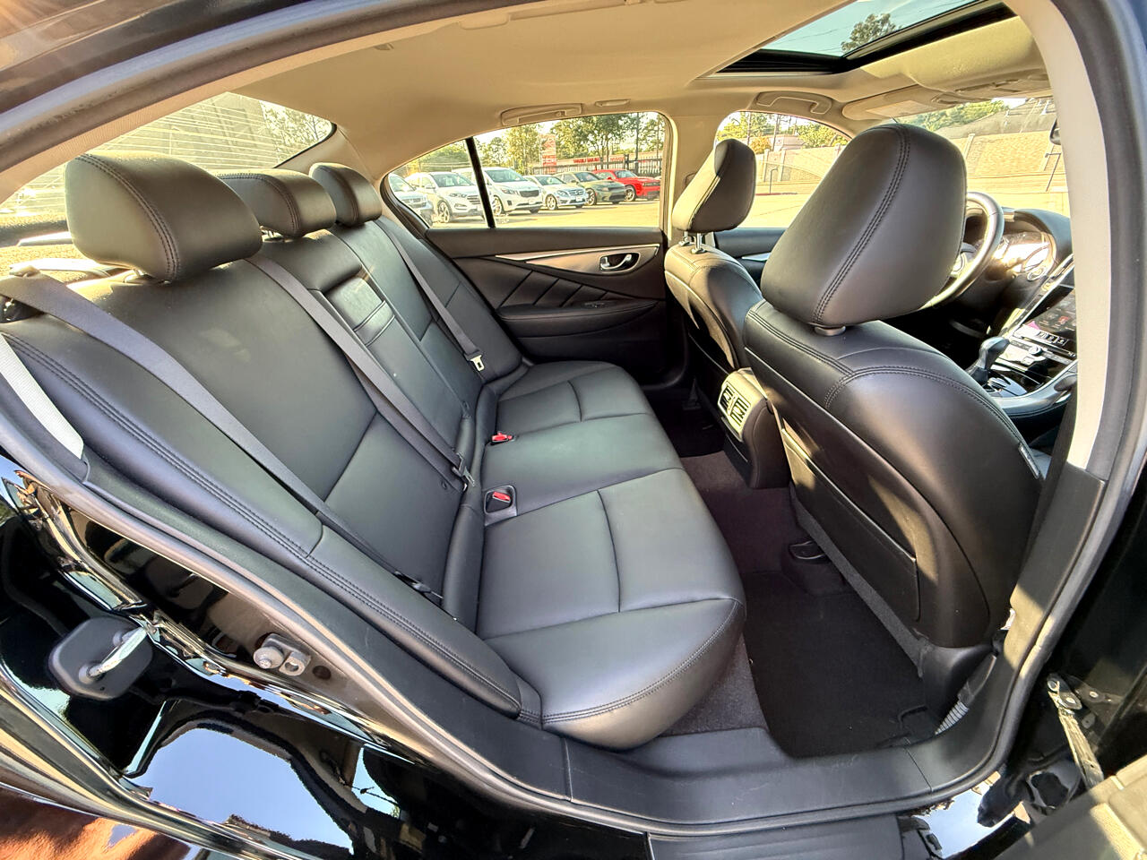 2017 Infiniti Q50 3.0t Premium AWD photo 14