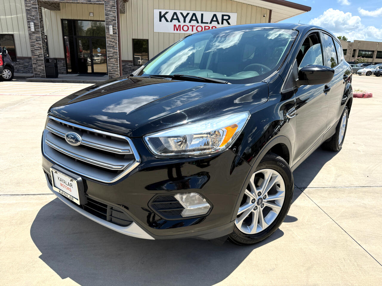 2017 Ford Escape SE photo 2