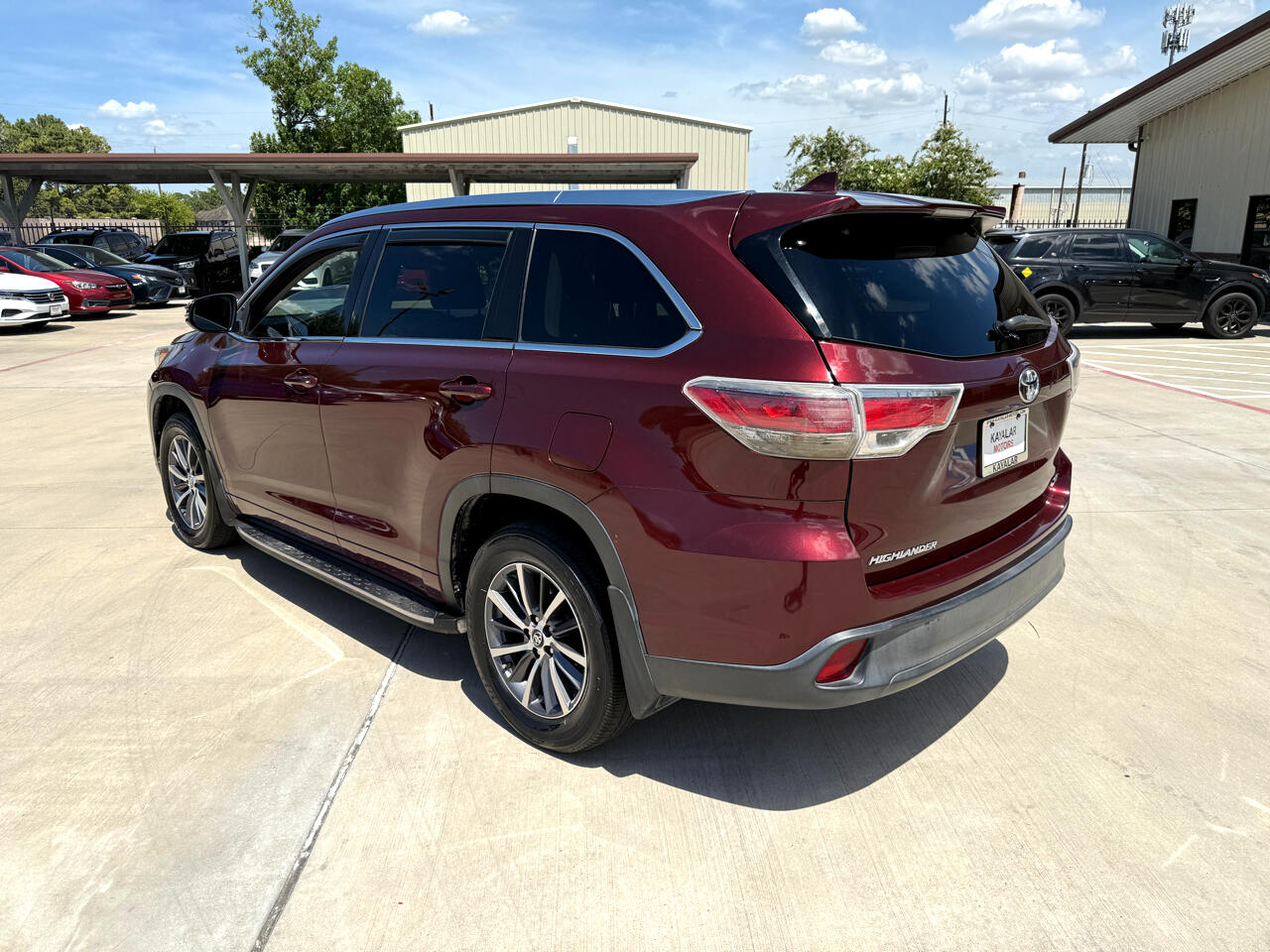 2017 Toyota Highlander SE photo 4