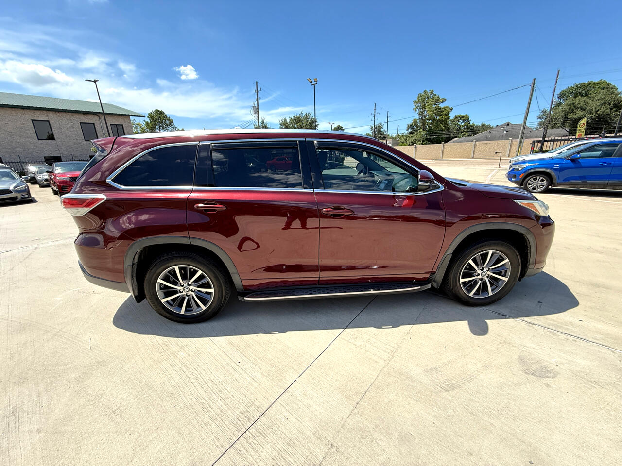 2017 Toyota Highlander SE photo 7