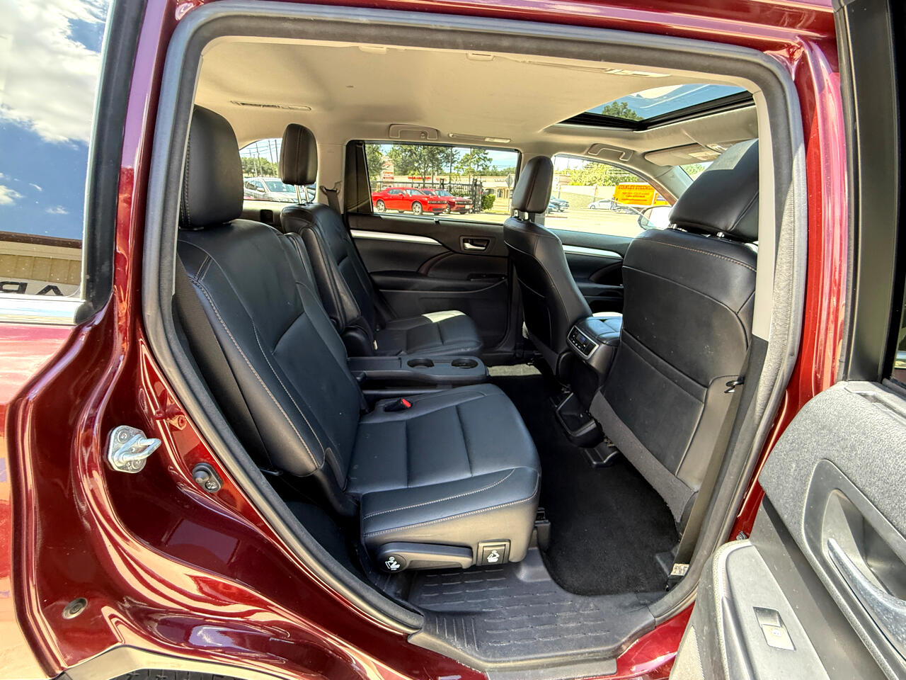 2017 Toyota Highlander SE photo 13