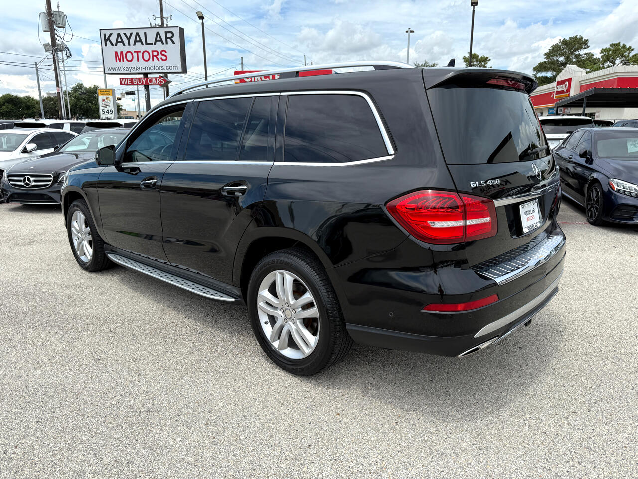 2017 Mercedes Benz GLS 450 4MATIC photo 2