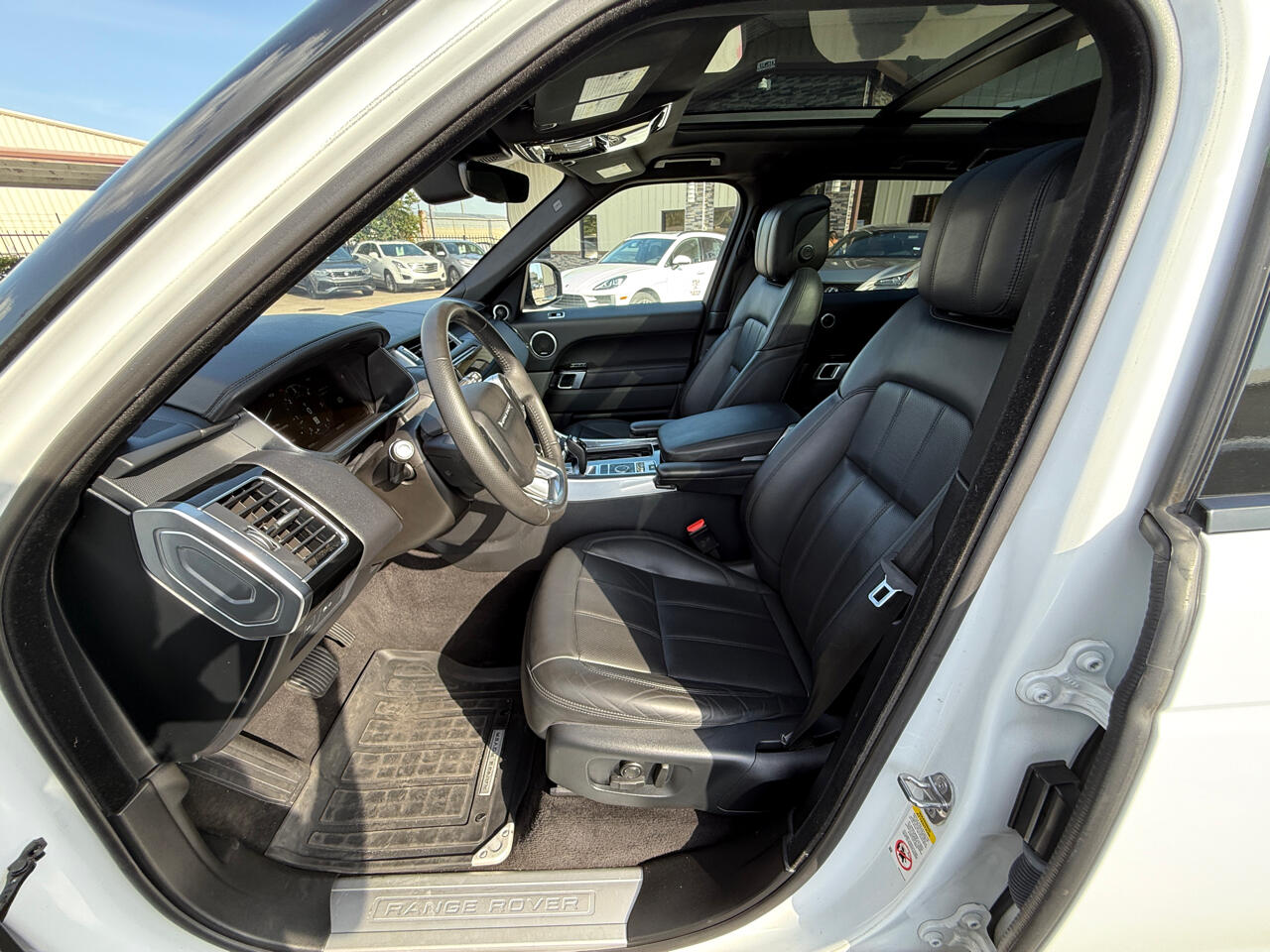 2020 Land Rover Range Rover Sport HSE photo 8