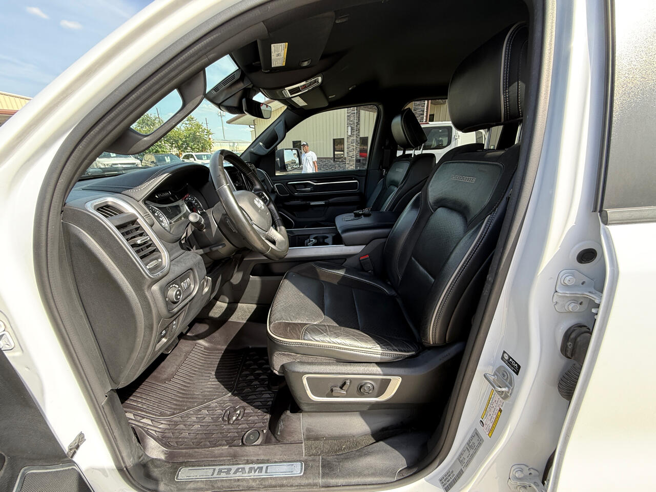 2021 Ram 1500 Laramie photo 8