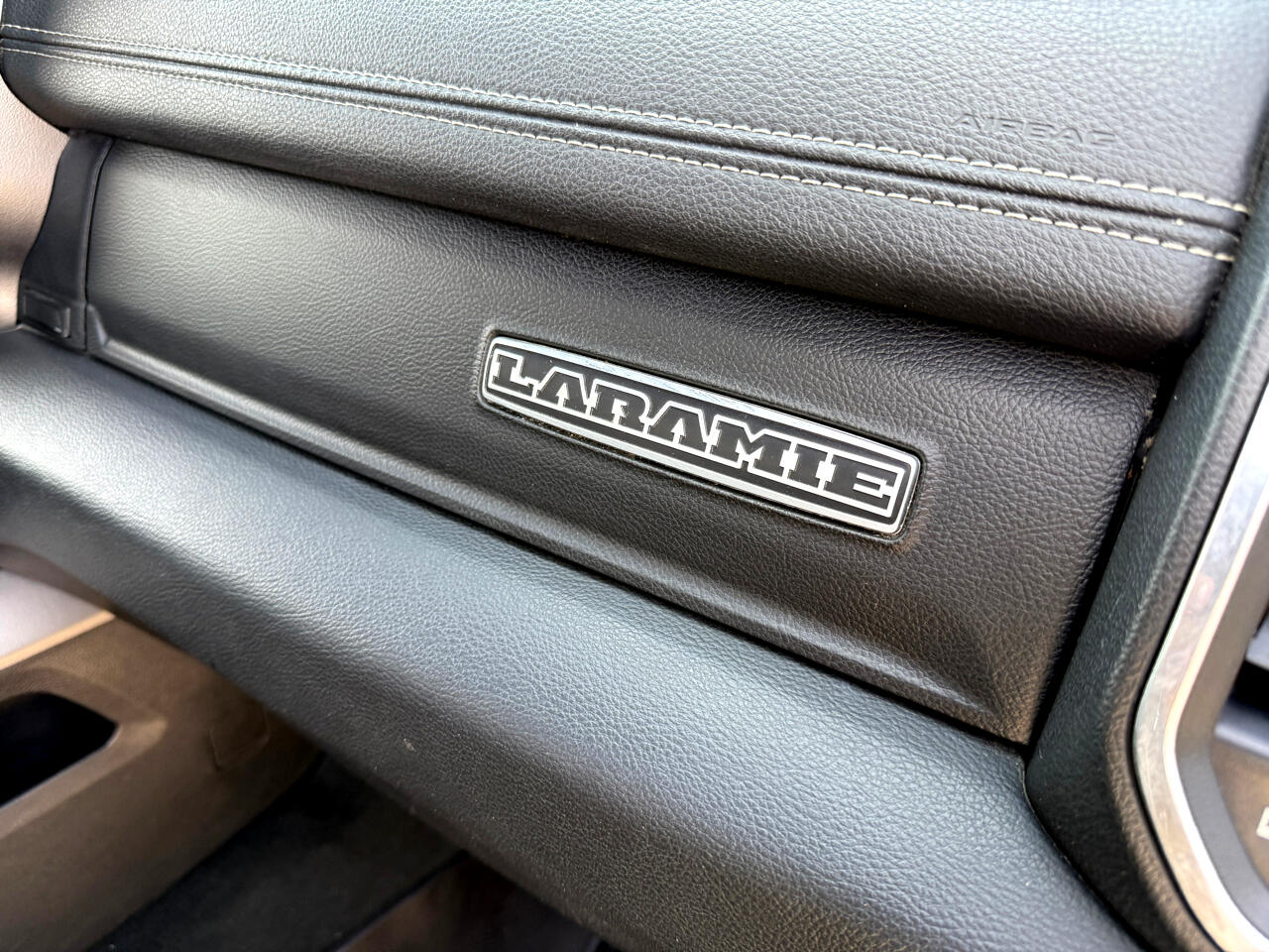 RAM 1500 Laramie Crew Cab SWB 2WD 2021