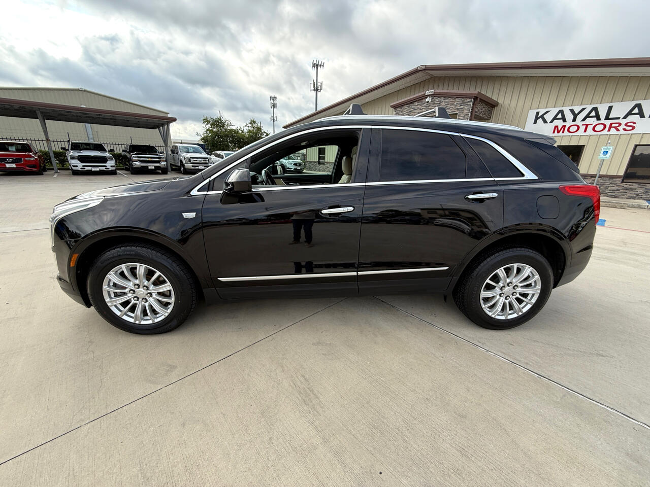 2017 Cadillac XT5 Base photo 3