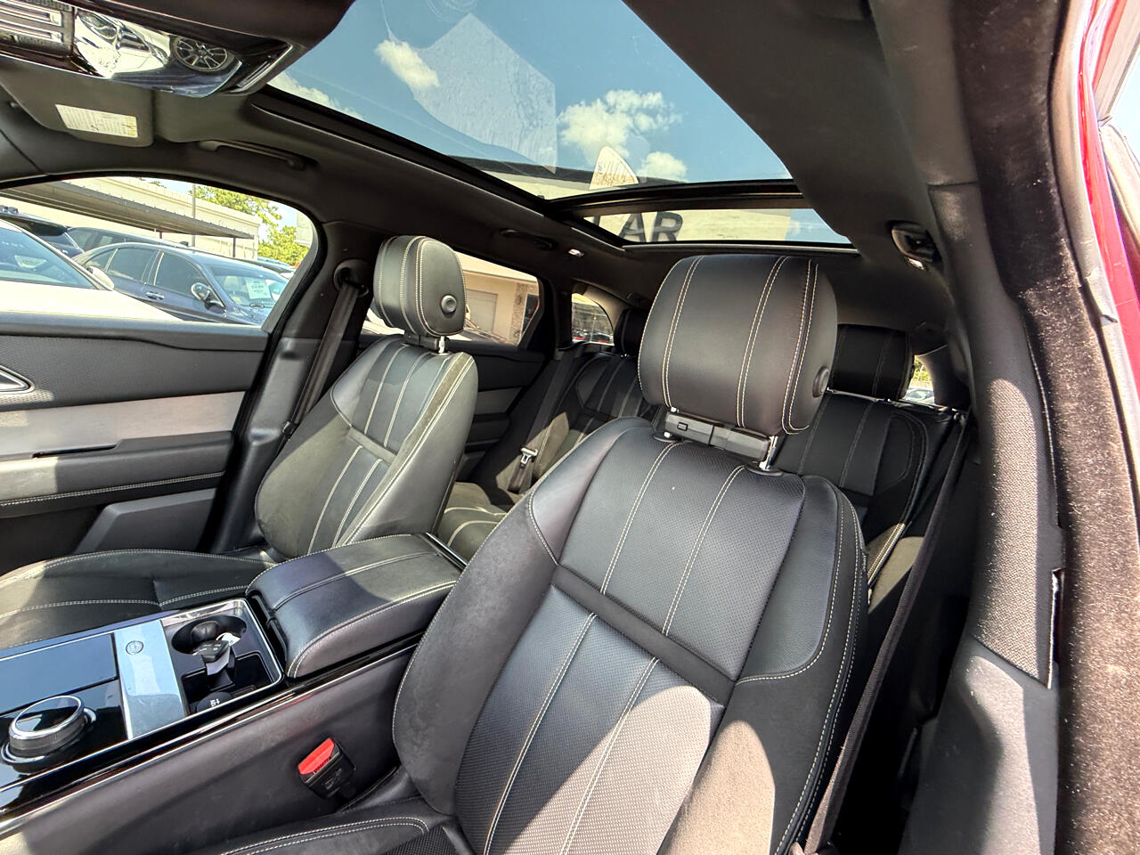 2020 Land Rover Range Rover Velar P250 R-Dynamic S photo 9