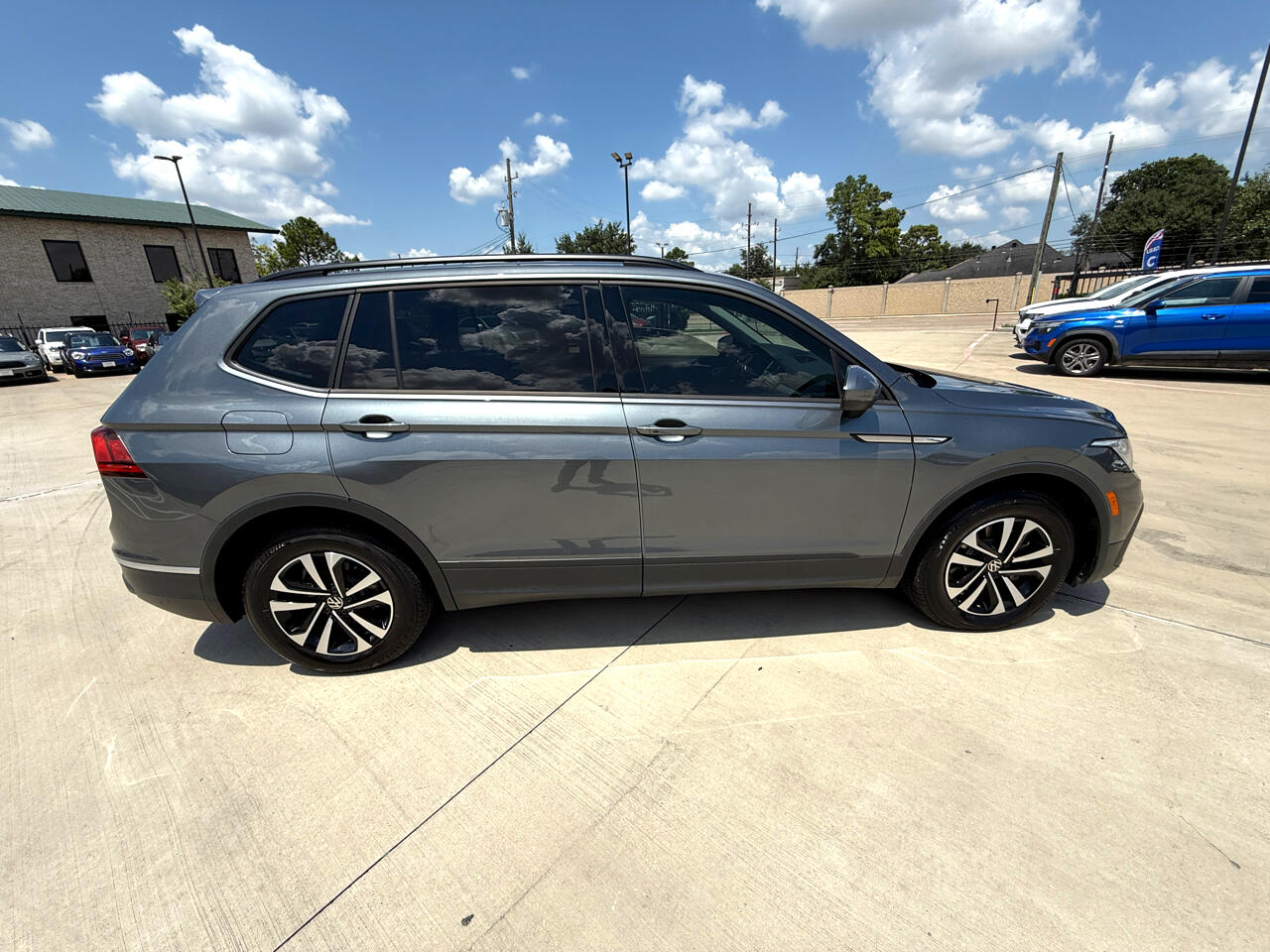 2024 Volkswagen Tiguan S photo 6