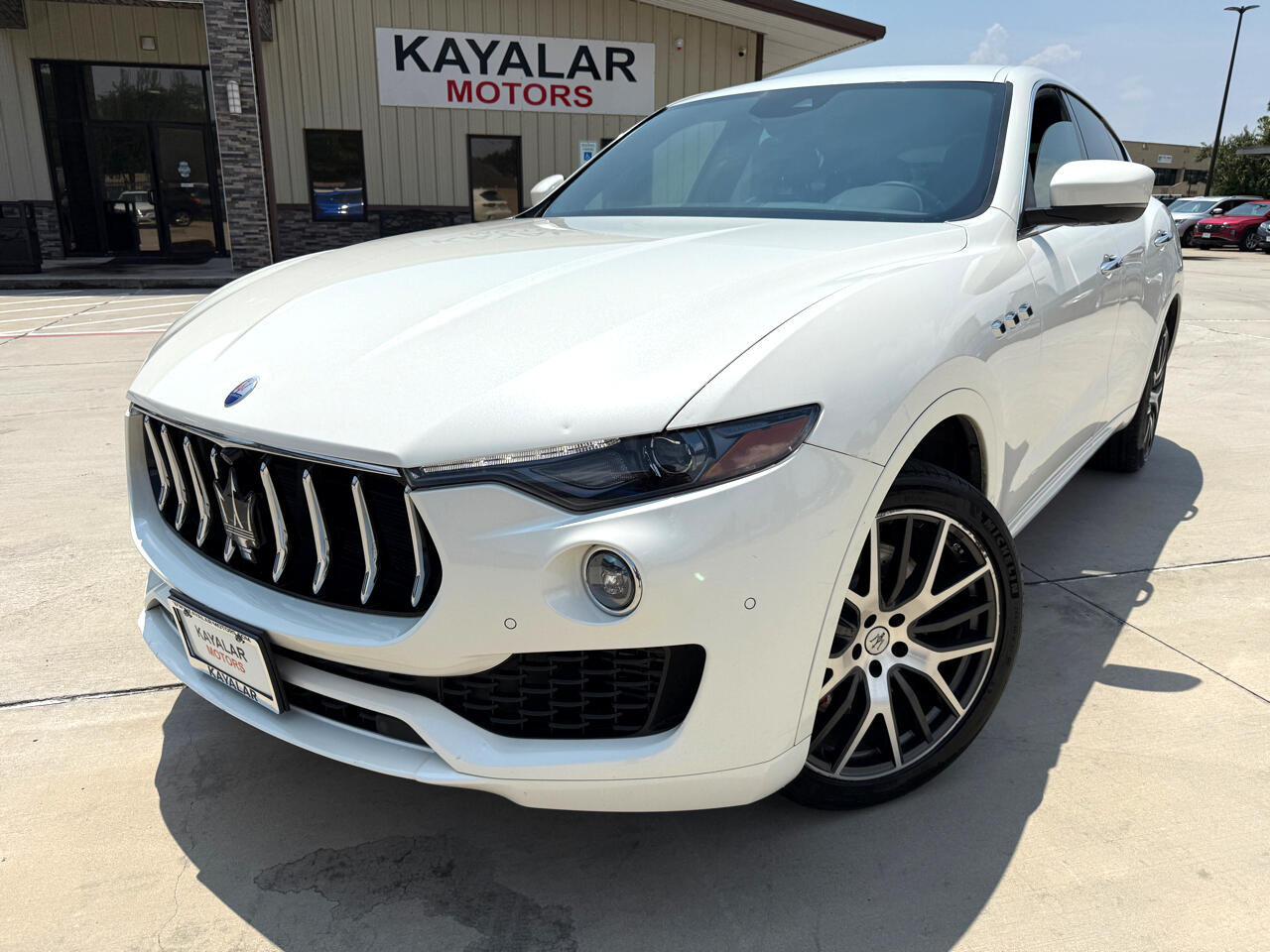2021 Maserati Levante S photo 2