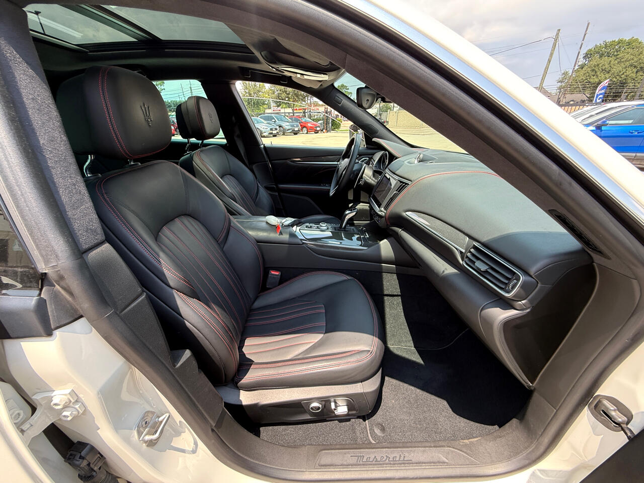 2021 Maserati Levante S photo 14
