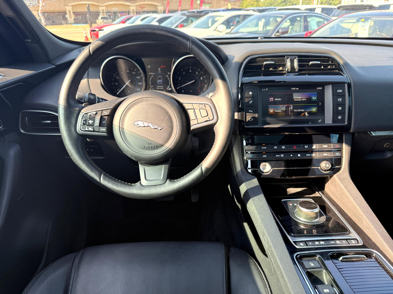 2018 Jaguar F-PACE Premium photo 11