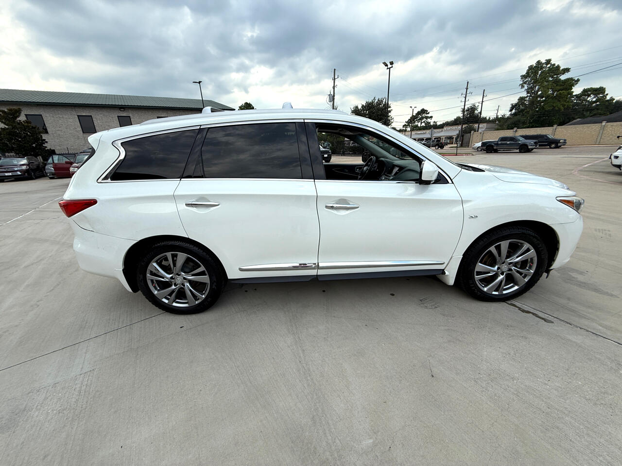2014 Infiniti QX60 Luxe AWD photo 5