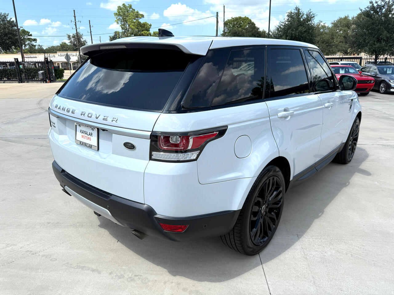 2017 Land Rover Range Rover Sport HSE photo 4