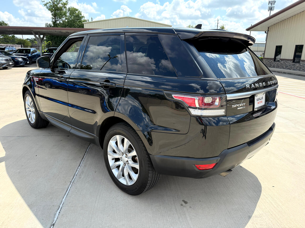 2016 Land Rover Range Rover Sport HSE photo 2