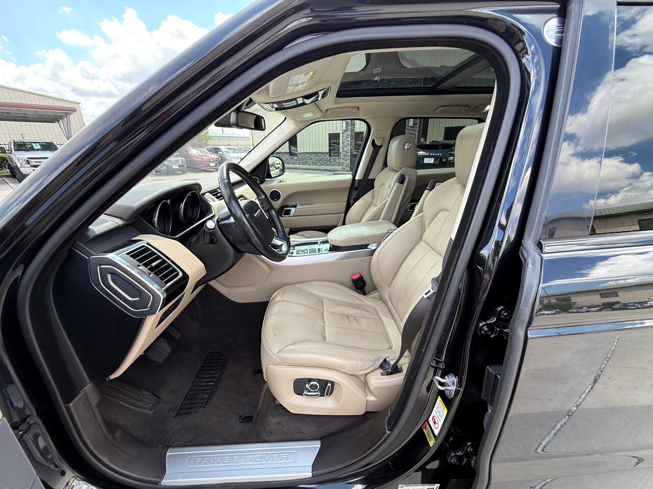 2016 Land Rover Range Rover Sport HSE photo 6