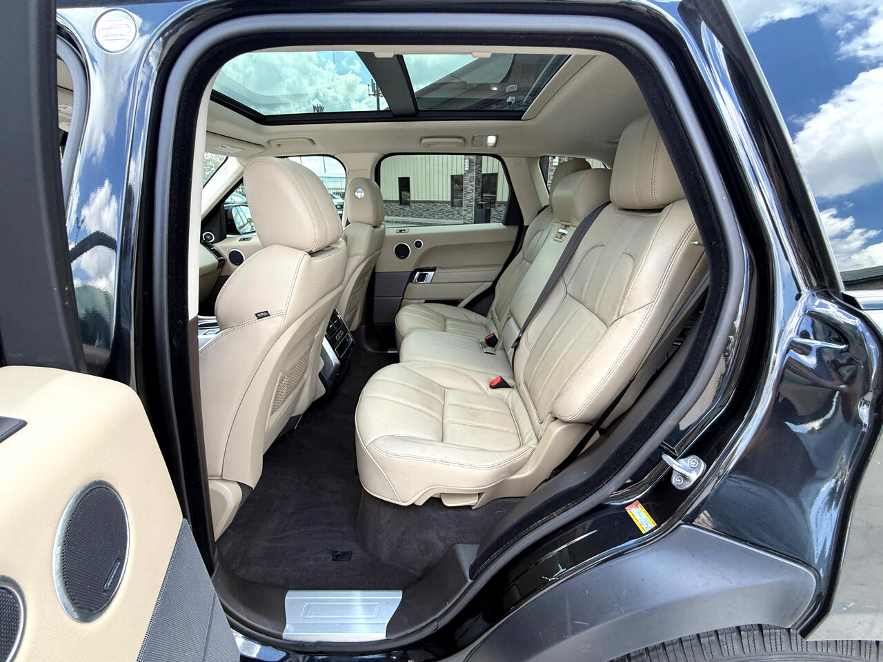 2016 Land Rover Range Rover Sport HSE photo 9